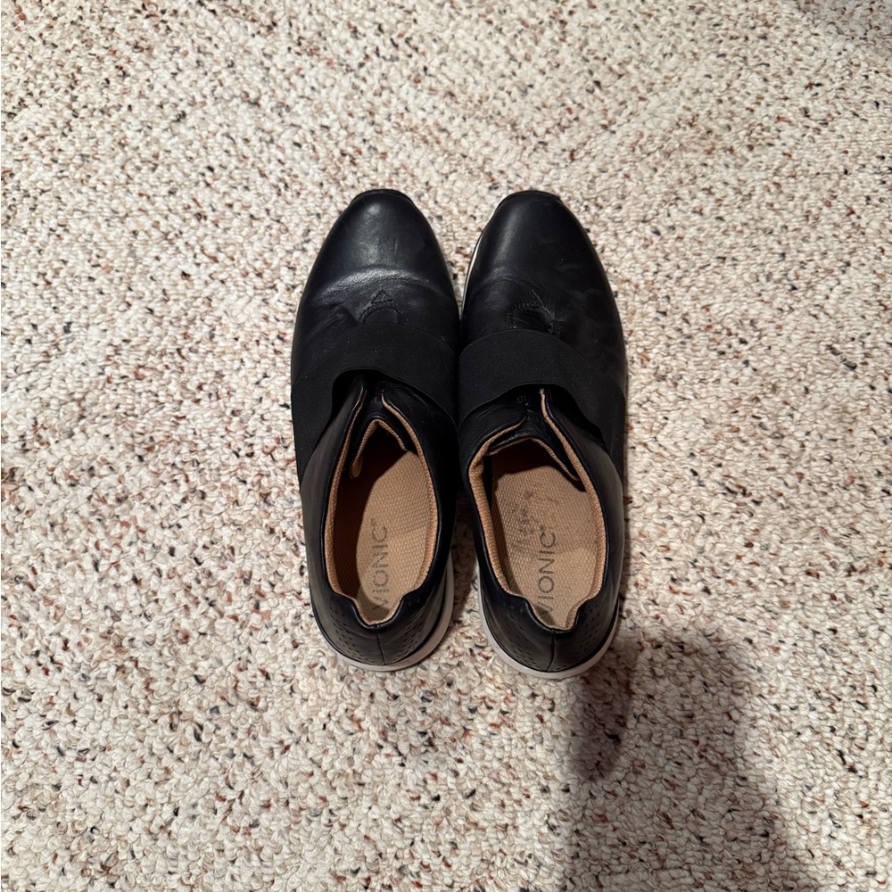Vionic Black Shoes